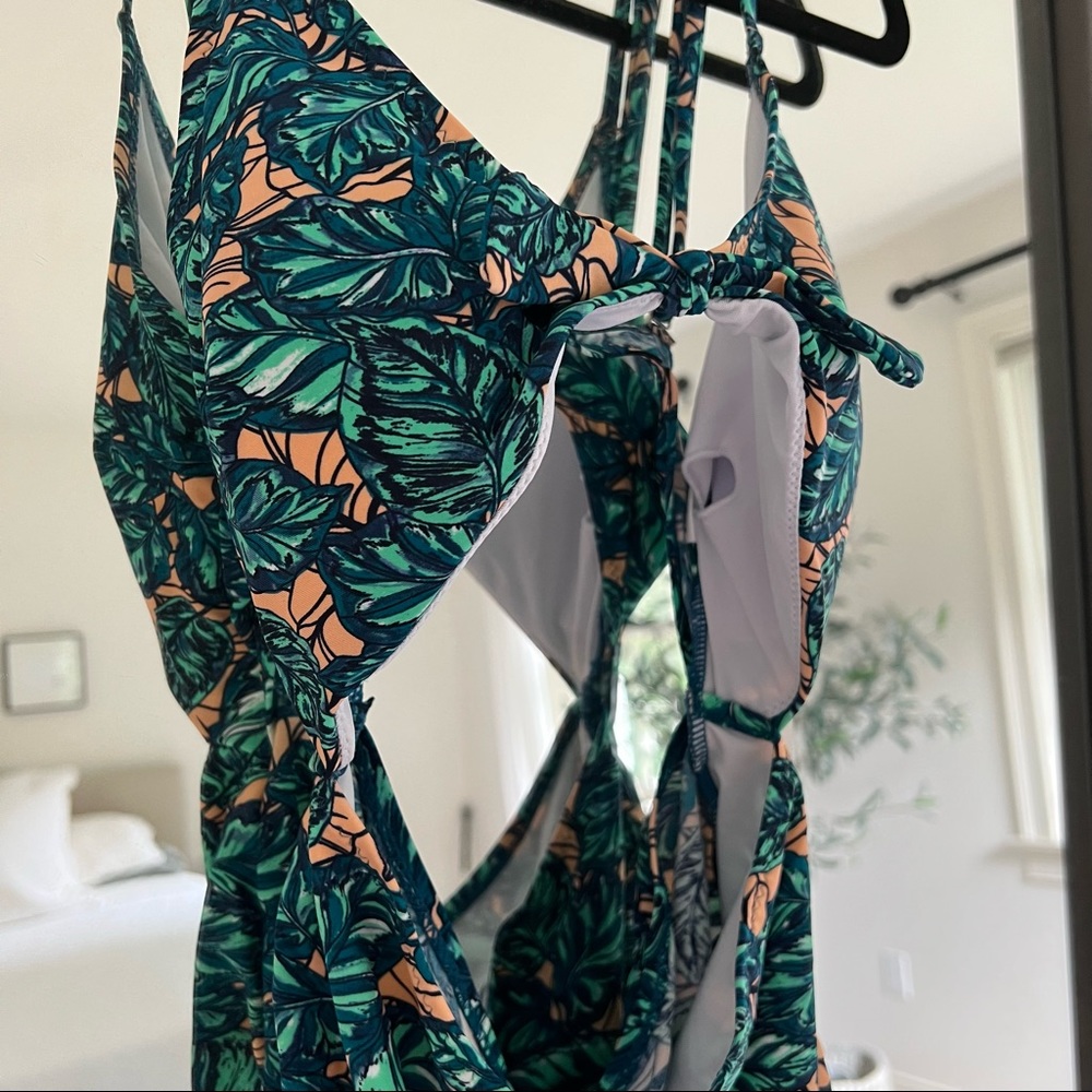 New with tags - Cupshe cutout tropical print one-piece swimsuit
